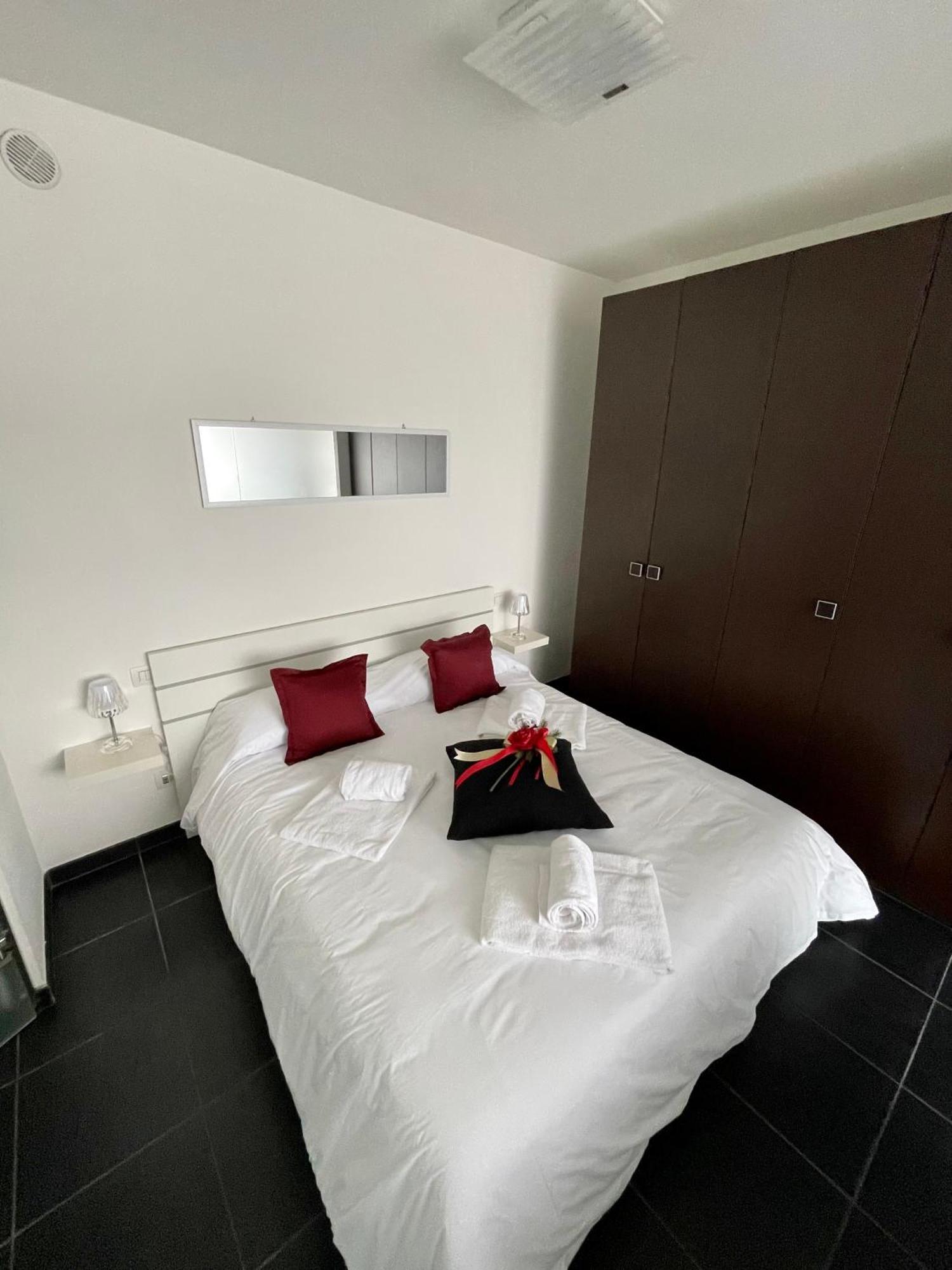 Boutique11 Apartment Siena Bagian luar foto
